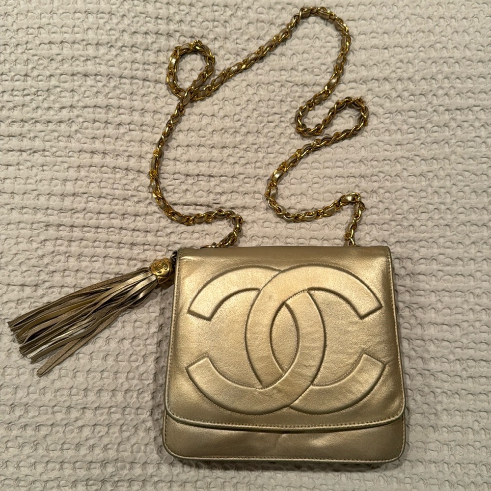 Vintage Chanel bag with tassel